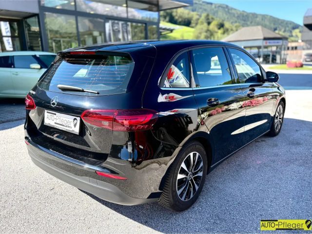 Mercedes-Benz B 180 B 180 d