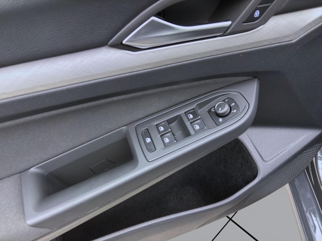 Volkswagen Golf 1.5 eTSI DSG Life Variant