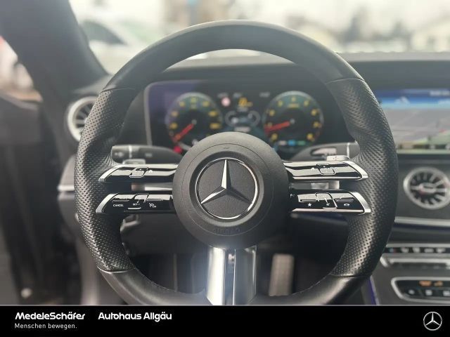 Mercedes-Benz E 200 AMG Line Coupé