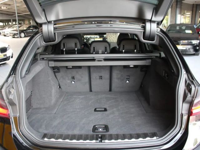 BMW 330 330d M-Sport Touring xDrive