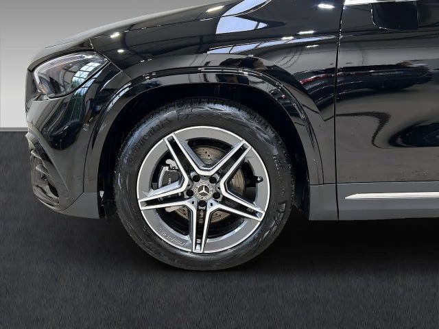 Mercedes-Benz GLA 200 AMG Line