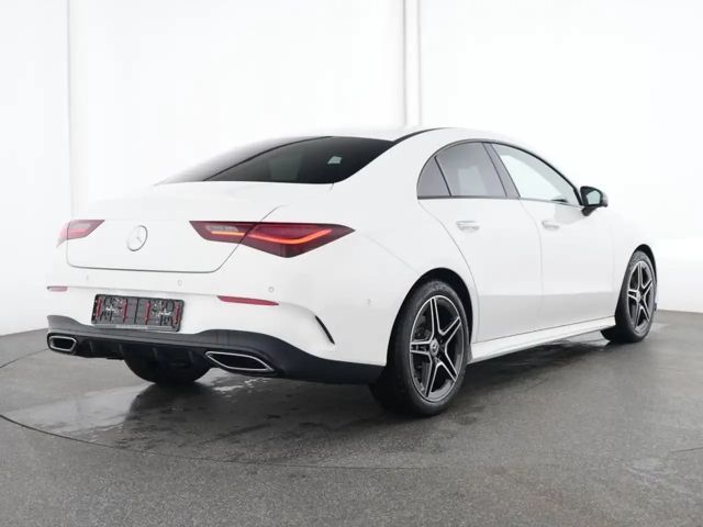 Mercedes-Benz CLA 200 AMG Line Coupé