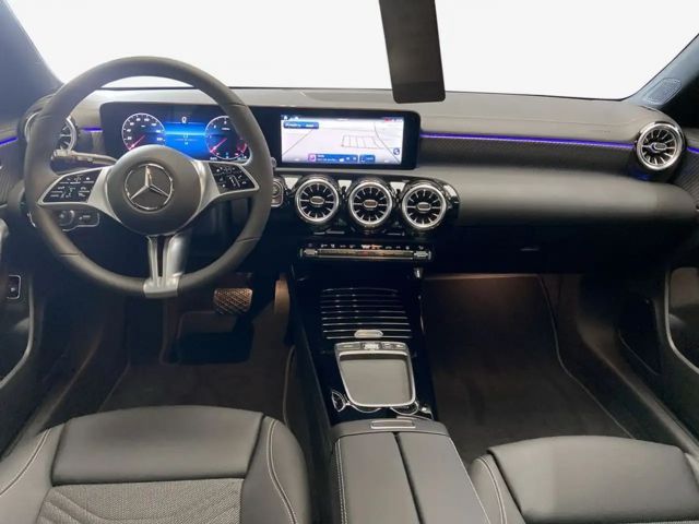 Mercedes-Benz CLA 180 CLA