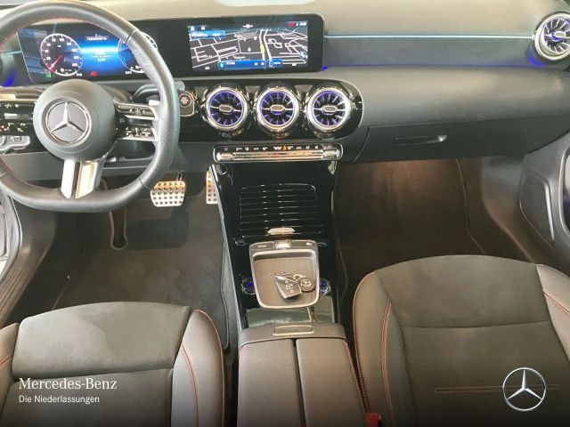 Mercedes-Benz A 250 A 250 e AMG Line