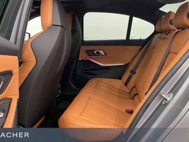 BMW 330 330i M-Sport Sedan xDrive