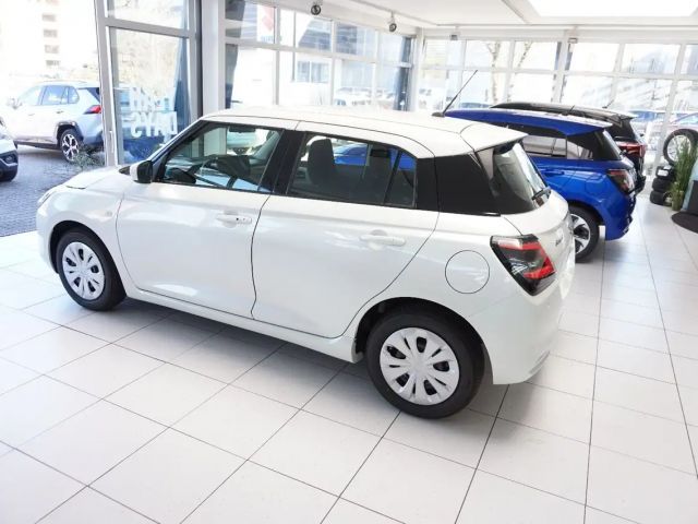 Suzuki Swift Club Hybrid