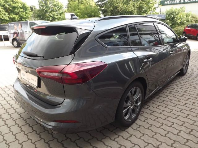 Ford Focus ST Line Wagon
