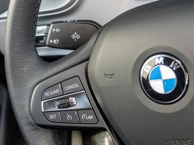 BMW 118 118i 5-deurs Sedan