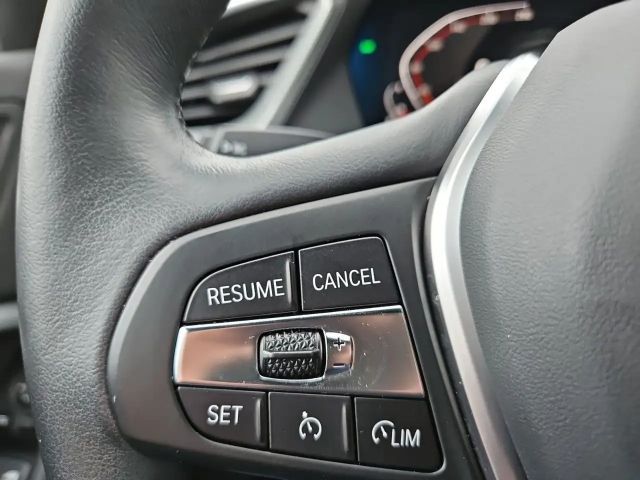 BMW 120 120d Luxury Line Sedan xDrive