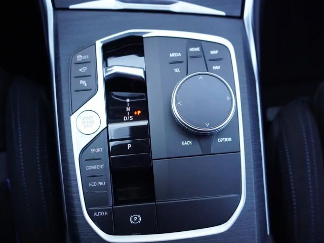 BMW 320 320d M-Sport Touring xDrive