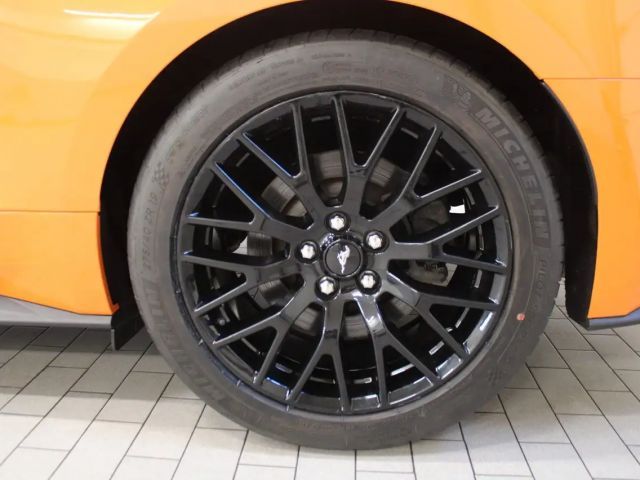 Ford Mustang Fastback GT 5.0 V8