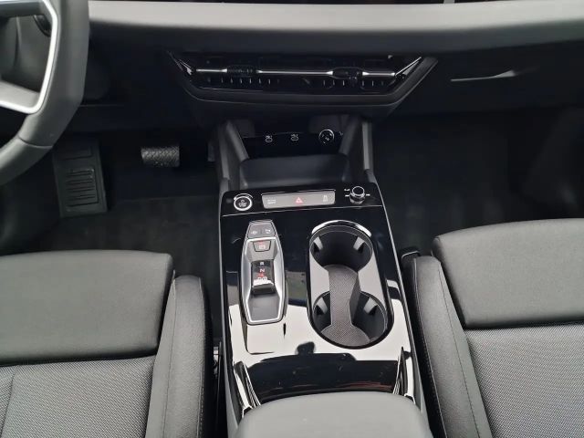 Audi Q6 e-tron TECH LED+ 19" ACC KAM.