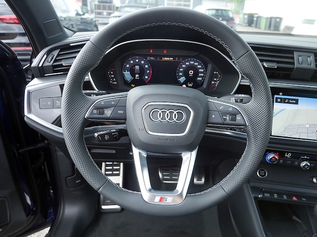 Audi Q3 S-Tronic