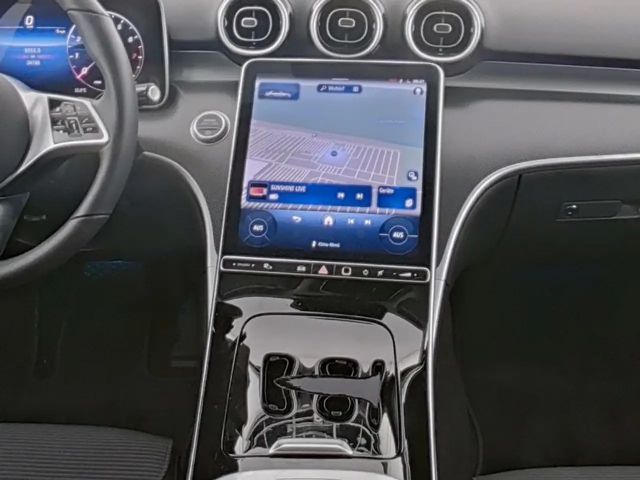 Mercedes-Benz C 200 AVANTGARDE Sedan