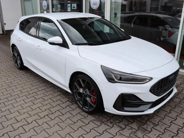 Ford Focus ST Line