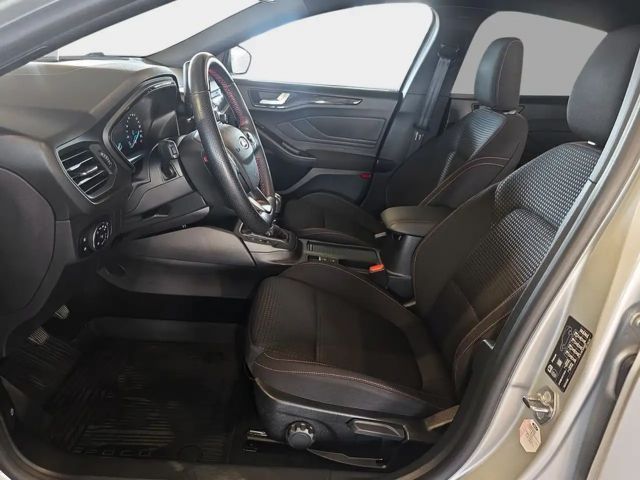 Ford Focus EcoBoost ST Line