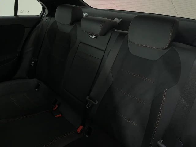 Mercedes-Benz A 200 AMG Line