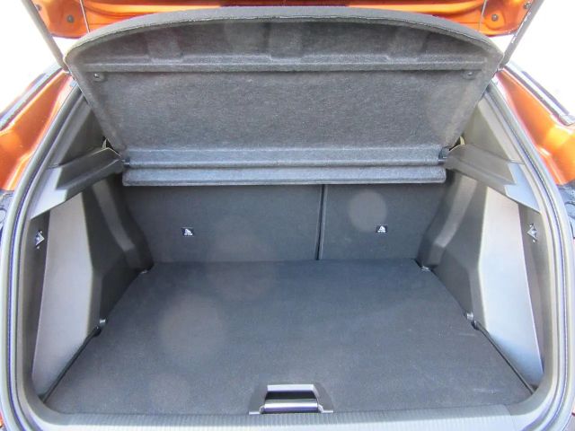 Peugeot E-2008 Allure Pack