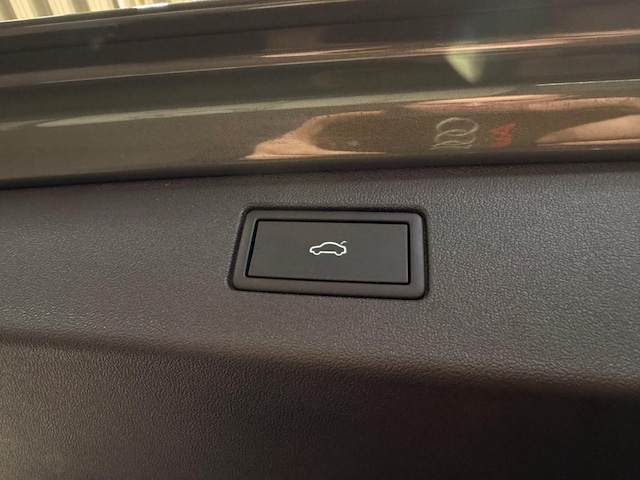 Volkswagen Tiguan 2.0 TDI DSG R-Line Style