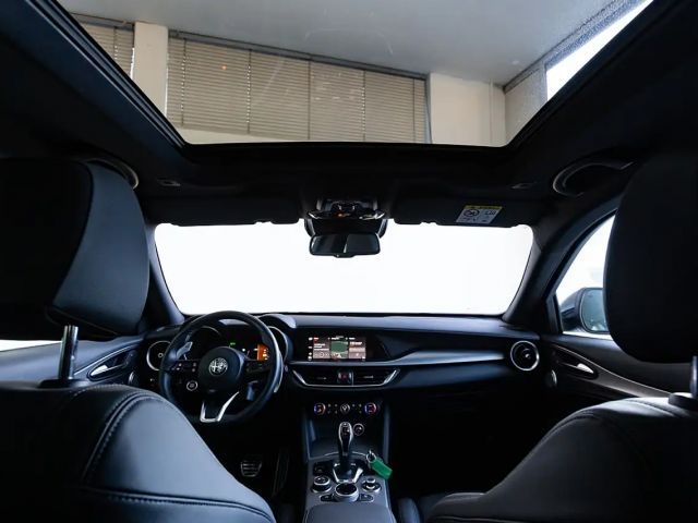 Alfa Romeo Stelvio AT8 Q4