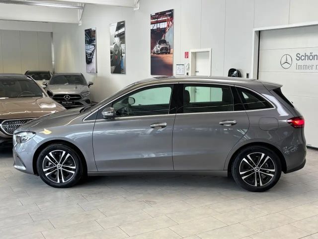 Mercedes-Benz B 200 Progressive Sedan