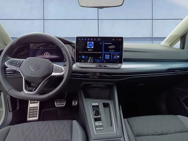 Volkswagen Golf 1.5 eTSI DSG