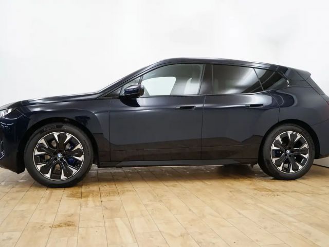 BMW iX xDrive45