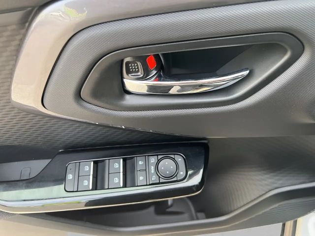 Toyota Urban Cruiser Elektro AWD 61kWh Teamplayer Aut.