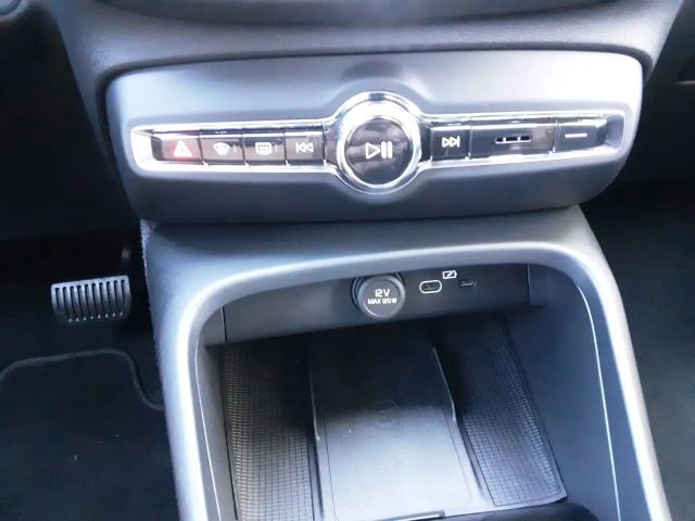 Volvo XC40 Plus Twin Engine