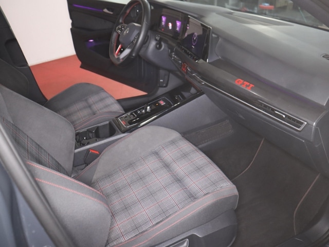 Volkswagen Golf 2.0 TSI Sport