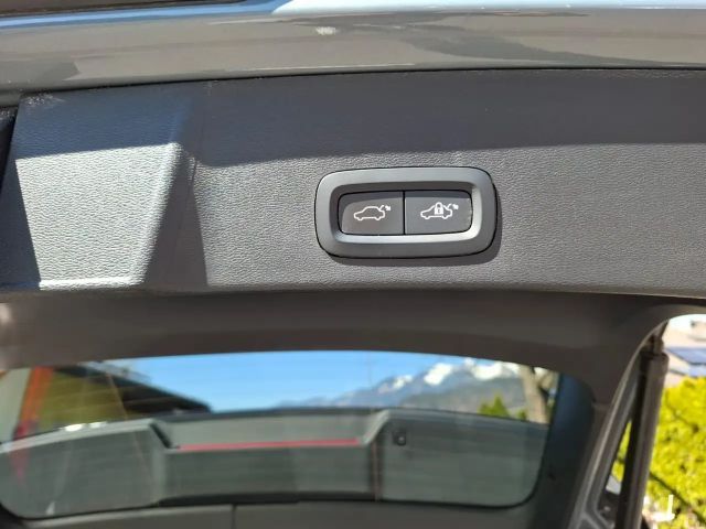 Volvo XC40 AWD Plus Recharge