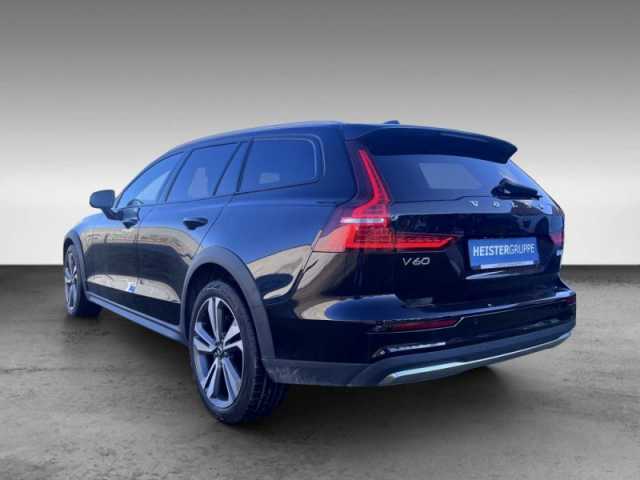 Volvo V60 Cross Country AWD Plus