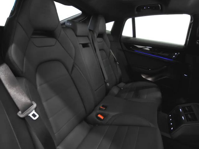 Porsche Panamera 4 E-Hybrid