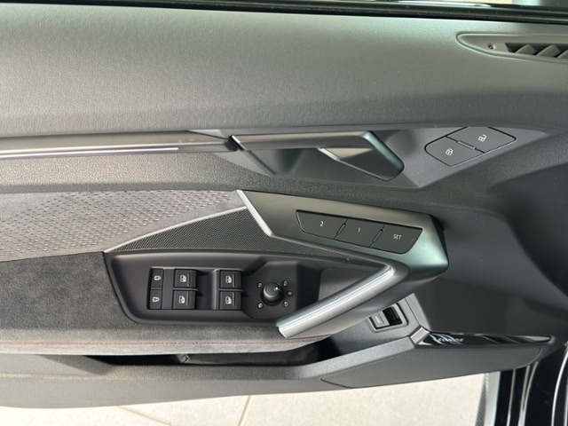 Audi RS3 Quattro S-Tronic Sedan