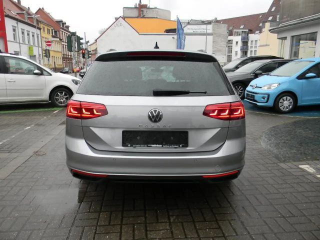 Volkswagen Passat Business DSG IQ.Drive Variant