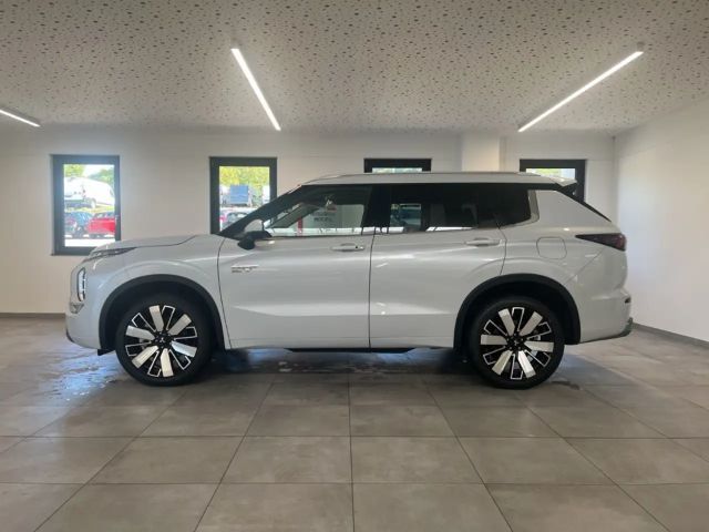 Mitsubishi Outlander 4WD PHEV