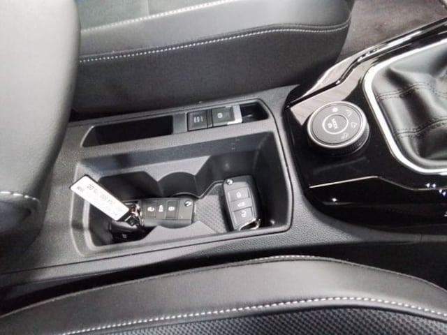 Volkswagen T-Roc T-ROC 2.0    R-L  BT140 TSID7A