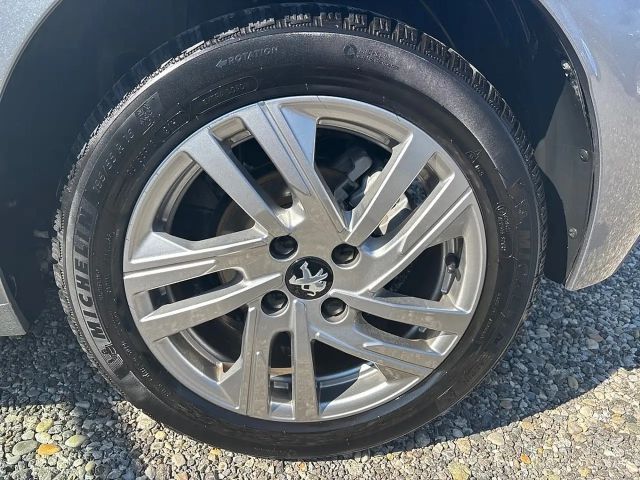 Peugeot 208 Allure Pack EAT8 PureTech