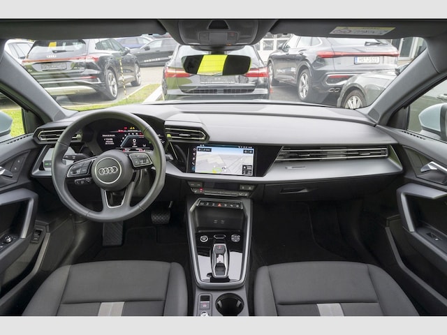 Audi A3 30 TFSI S-Tronic Sedan