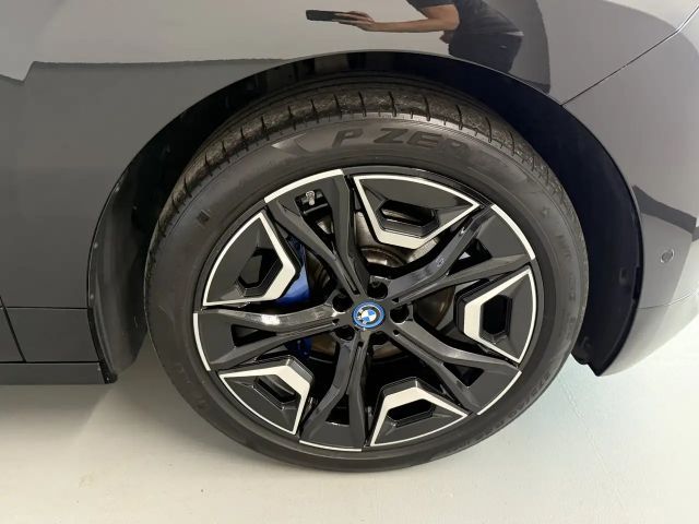 BMW iX xDrive50
