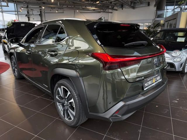 Lexus UX 250h Style Edition