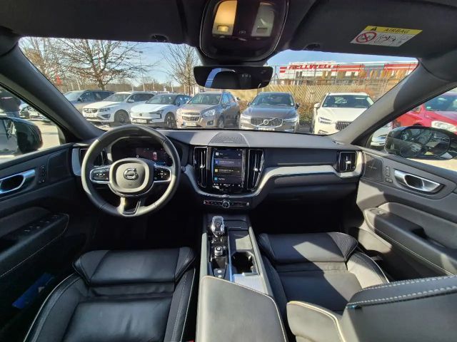 Volvo XC60 Dark Plus