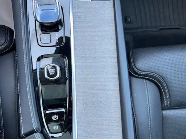 Volvo XC90 AWD Dark Recharge Ultra