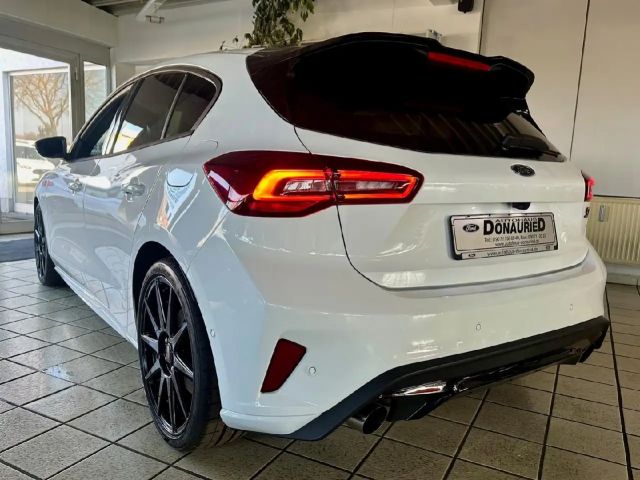 Ford Focus ST Line