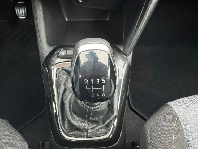 Opel Corsa inkl. Allwetterreifen & Komfort-Paket