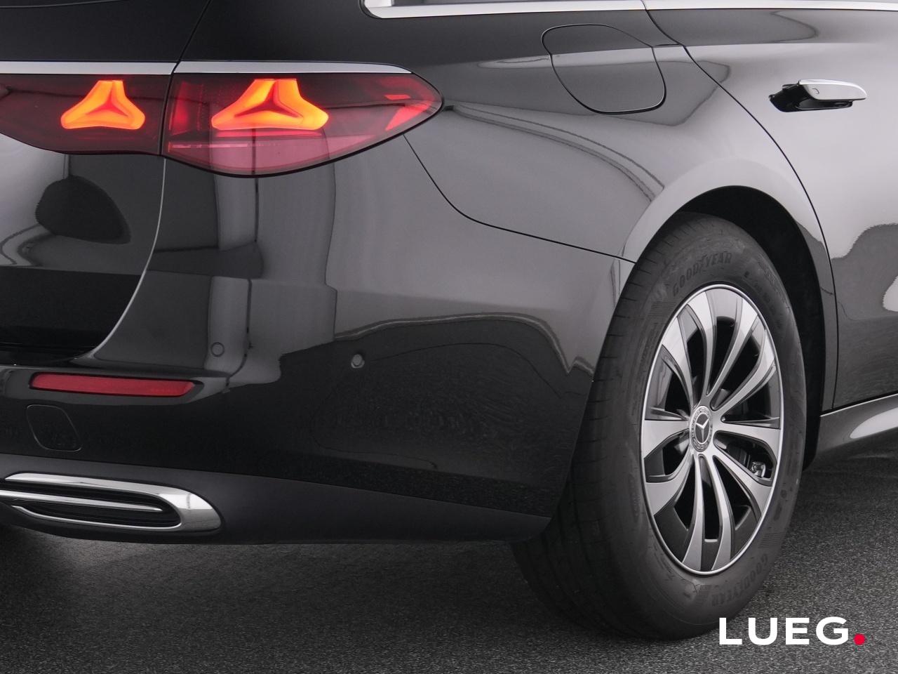 Mercedes-Benz E 200 AVANTGARDE Estate