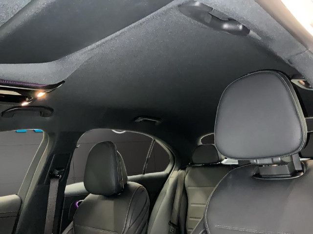 Mercedes-Benz C 200 Sedan