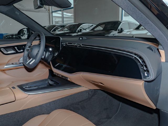 Mercedes-Benz E 200 Sedan