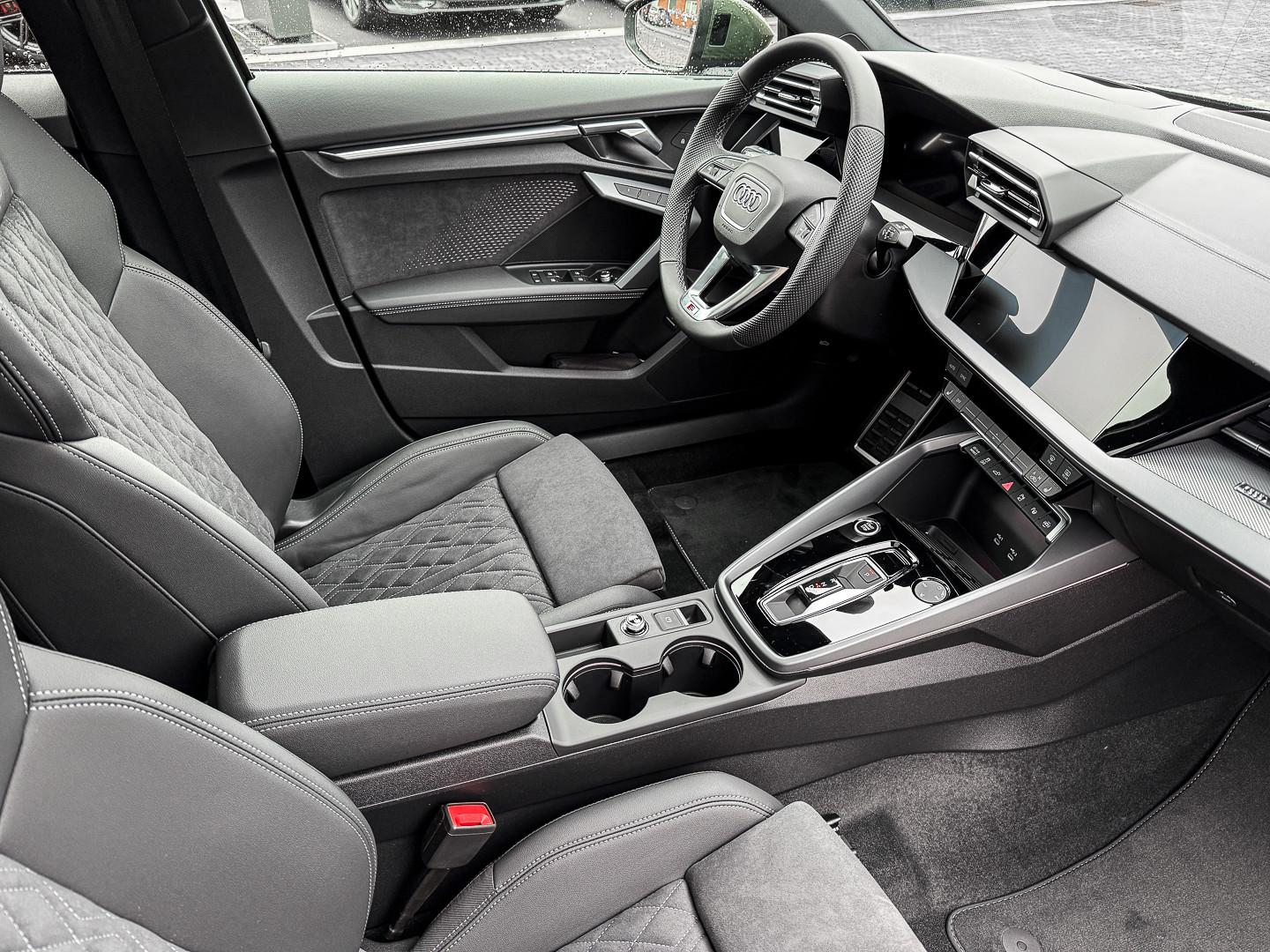 Audi A3 Hybride S-Line Sedan Sportback