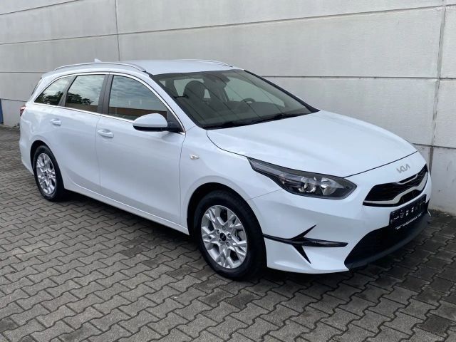 Kia Ceed CRDi Hybrid Vision